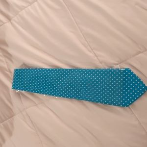 Men's polka dot tie